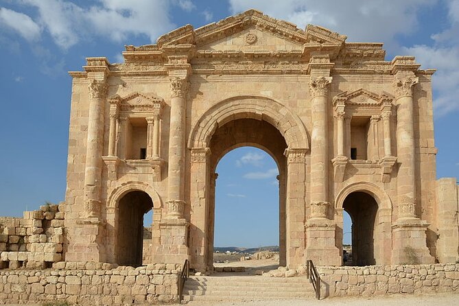Petra & Wadi Mujeb Private day tour - The three-hour ride from Amman to Petra