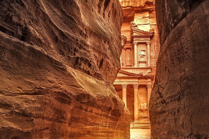 Petra & Wadi Rum 2-Day Journey of Round-Trip Transport from Amman - The long ride south from Amman