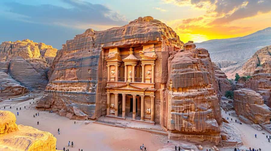 Petra & Wadi Rum: Full Day Private Tour with Hotel Pickup - Sunset in the red desert