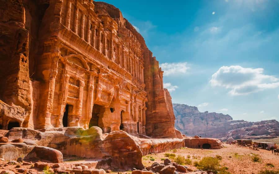 Petra & Wadi Rum: Full Day Private Tour with Hotel Pickup - Entering Petra through the Siq