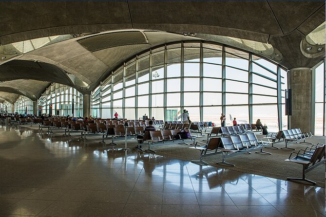 Private Departure Transfer: Dead Sea Hotels to Amman Airport - From your hotel reception to Queen Alia Airport