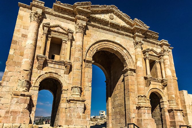 Private Full Day Jerash and Amman City Sightseeing Tour - Walking Jerash from the city gate to Oval Plaza