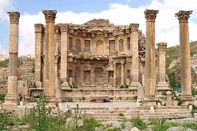 Private Full Day Jerash and Amman City Sightseeing Tour - Hercules Temple and the value of a local guide