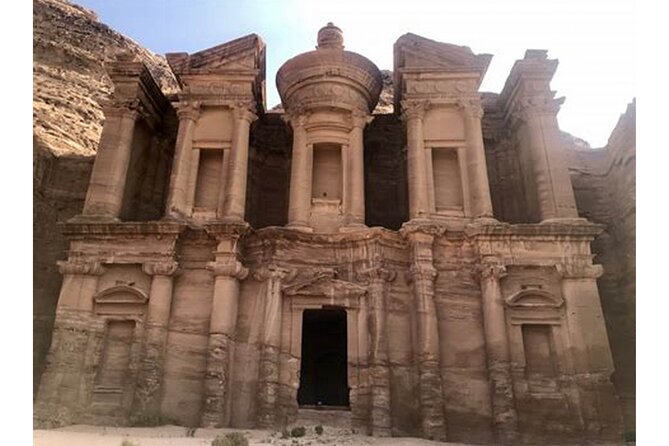 Private Full Day Tour from Amman to Petra - Entering Petra through the Siq