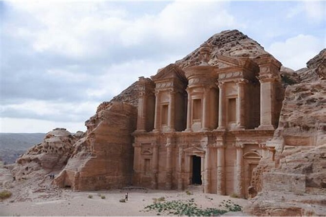 Private Full Day Tour from Amman to Petra - What an English-speaking driver can and cannot do