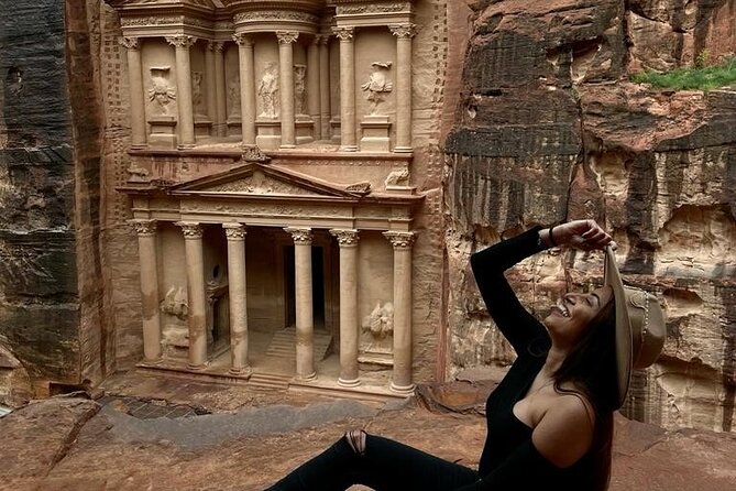 Private Full Day Tour from Amman to Petra City - The long road from Amman to Petra