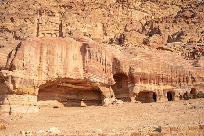 Private Full Day Tour from Amman to Petra City - What the private car adds to the day