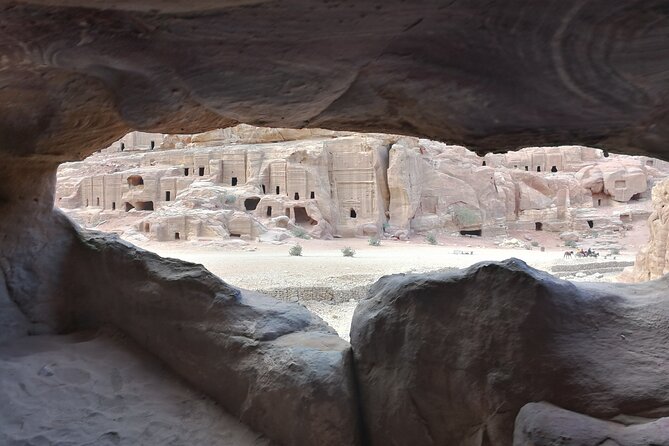 Private Petra Back Entrance Tour with Guide . - Reaching the Treasury at the end
