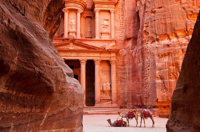 Private Petra Day Trip Including Dead Sea from Amman - Walking through the 1.2-kilometer Siq