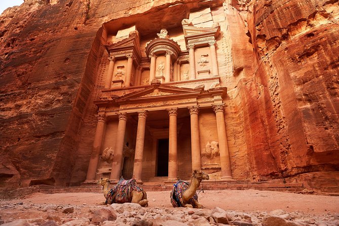 Private Petra Day Trip Including Little Petra from Amman - Walking through the Siq to the Treasury