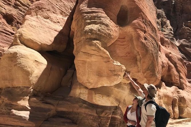 Private Tour Petra with Monastery El Deir and lunch - Buffet lunch before the Monastery climb