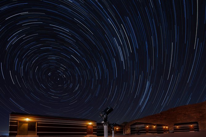 Stargazing Adventure in Jordan - Switching groups keeps the evening balanced
