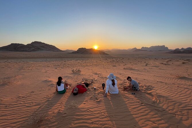 Wadi Rum 4-Hour Sunset Tour - Wadi Rum Desert Highlights - Little Bridge and a quiet Bedouin tea break