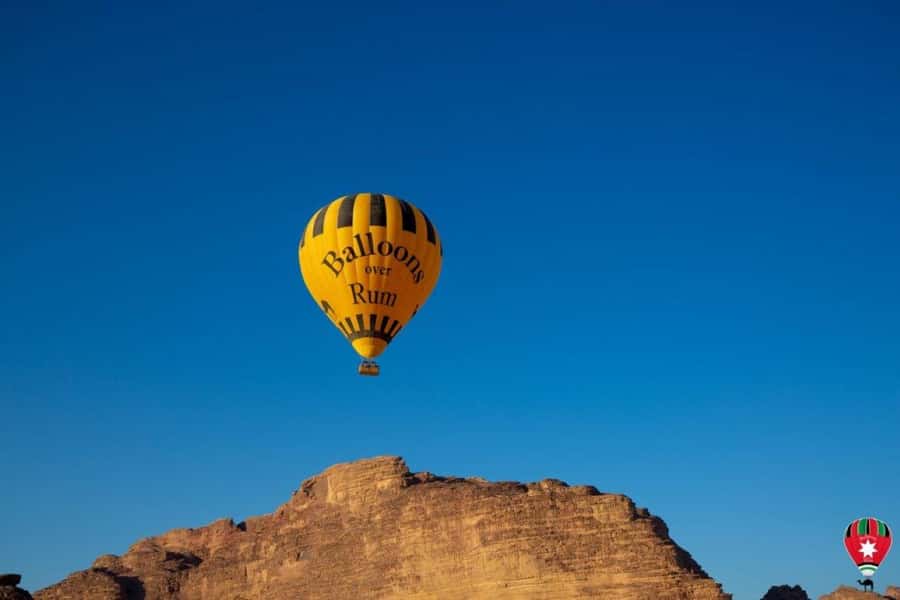 Wadi Rum: Balloons Over Rum - The safety briefing and boarding process