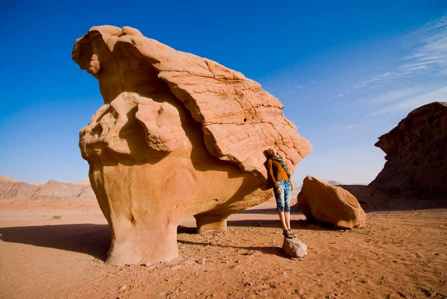 Wadi Rum: Choose 2 to 9 Hour Jeep Pass, Guide & Meal Options - The five-hour route: more stops and time to play