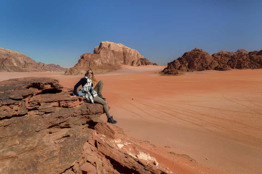 Wadi Rum: Choose 2 to 9 Hour Jeep Pass, Guide & Meal Options - The nine to ten-hour day: Wadi Rum at full length