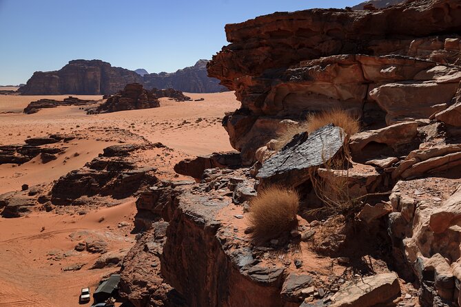 Wadi Rum: Explorer 5 Hour Jeep Tour PASS + Bedouin Tent + Meal - Abu Khashaba Canyon and the active part of the day
