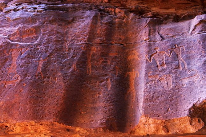 Wadi Rum: Full Day Valley Tour with Lunch - Um Frouth Rock Bridge at sunset