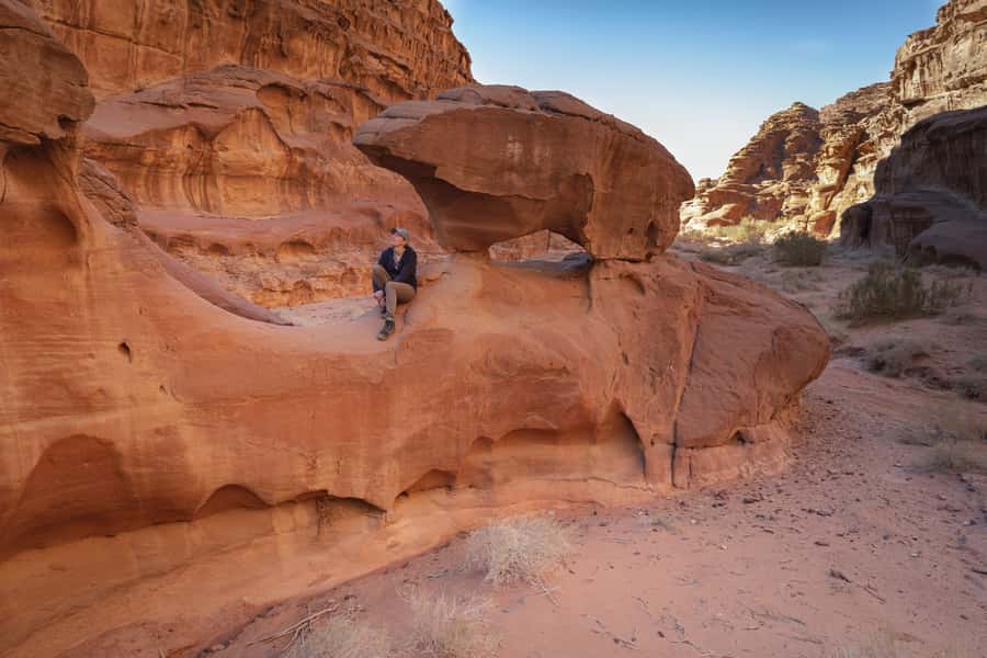 Wadi Rum: Guided Jeep Tour With Overnight Stay and Meals - Meals, drinks, and what to bring