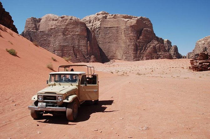 Wadi Rum Jeep Tour & Camp; Overnight - Starting with tea in Wadi Rum Village