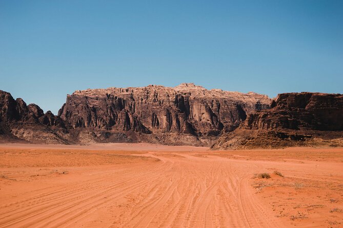 WADI RUM JEEP TOUR WITH ACCOMMODATION | The Jordanian Mappers - Key points at a glance