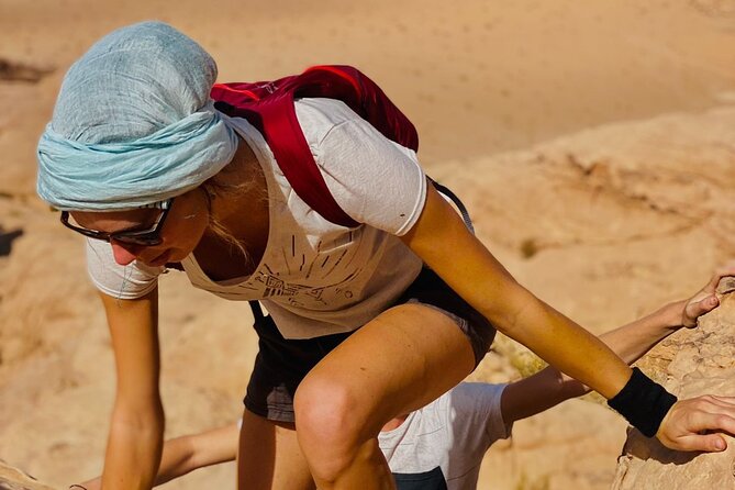 Wadi Rum Mountain Hike & Climb: Burdah, with a bridge at the top! + tour & Lunch - Little Bridge and the White Desert
