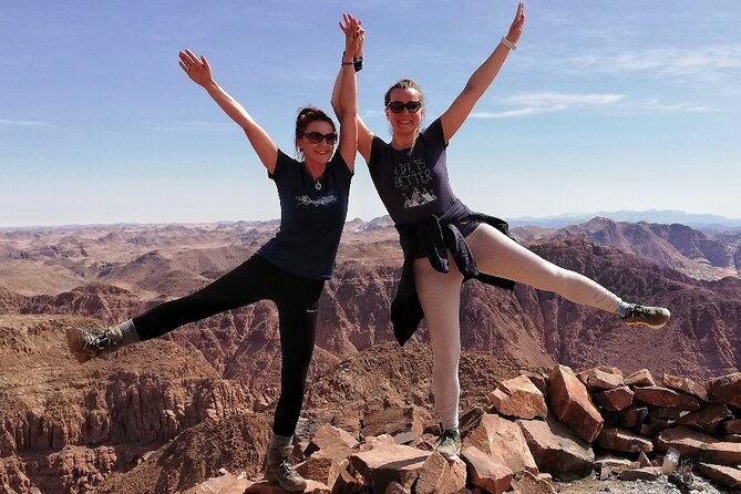 Wadi Rum Mountain Hike: Umm Ad Dami, highest point of Jordan + Jeep tour & Lunch - An outdoor Bedouin lunch after the hike