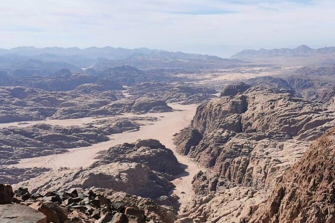 Wadi Rum Mountain Hike: Umm Ad Dami, highest point of Jordan + Jeep tour & Lunch - The white desert and its strange rock forms